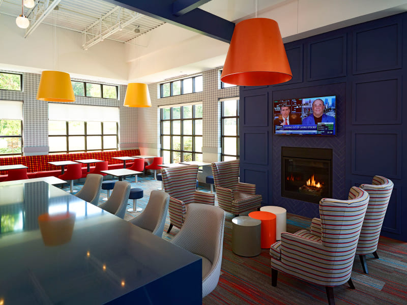 Holiday Dining at LivINN Hotel, Maplewood