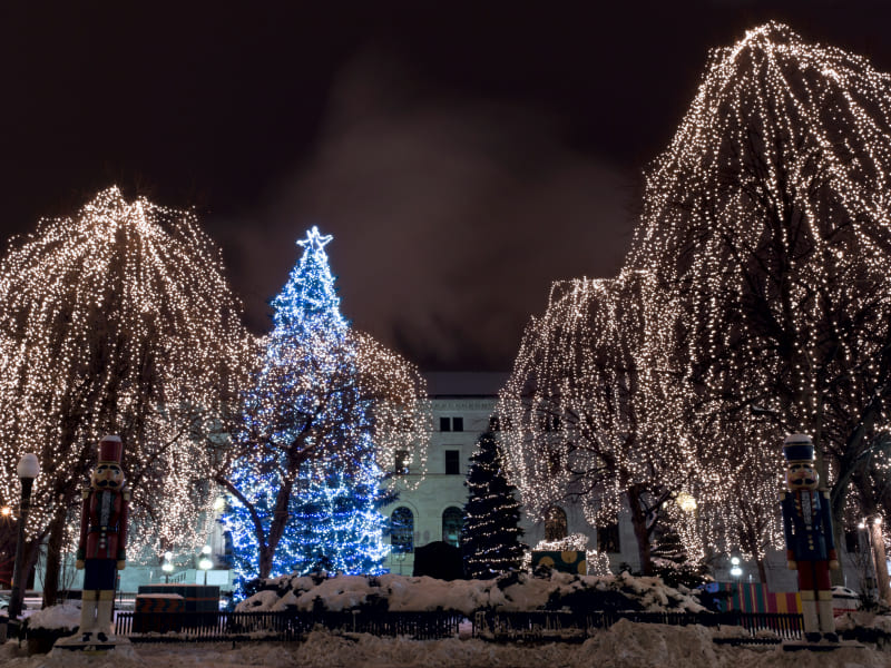Minneapolis Holiday Events near Maplewood, Minnesota Hotel