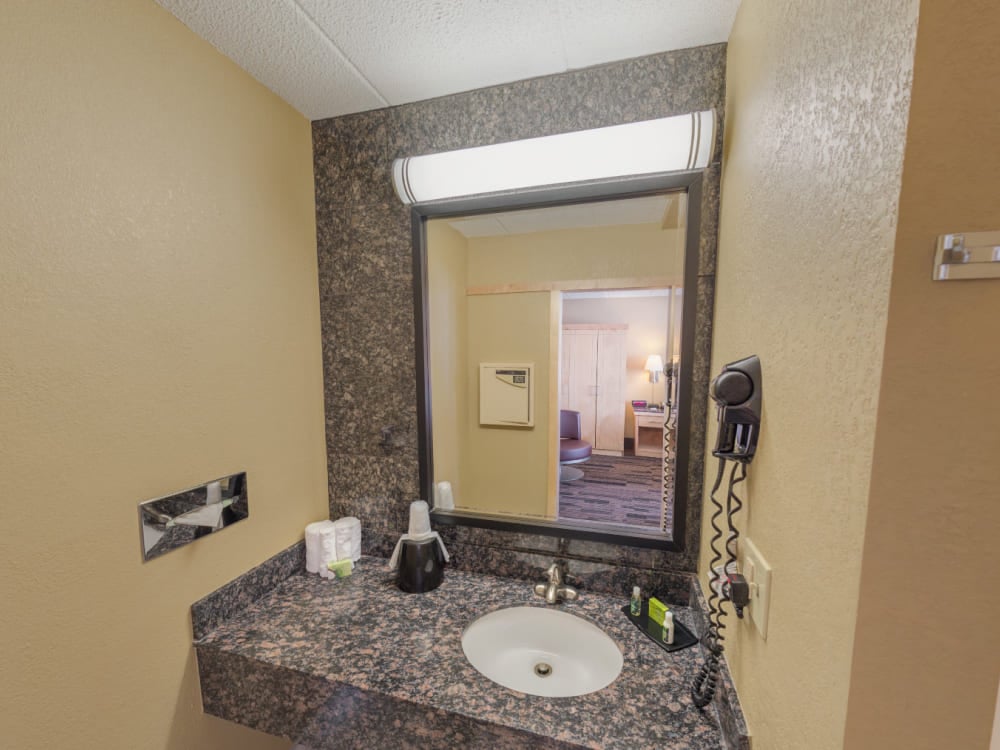 Bathroom At Livinn Hotel St Paul
