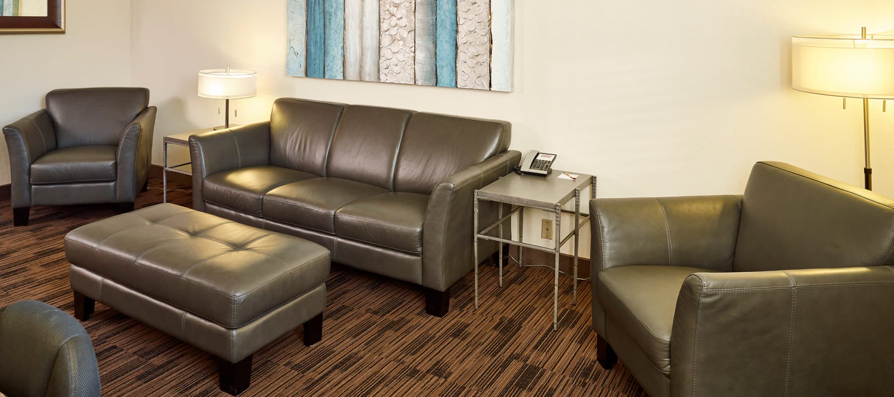 why-book-direct-at-livinn-hotel-maplewood