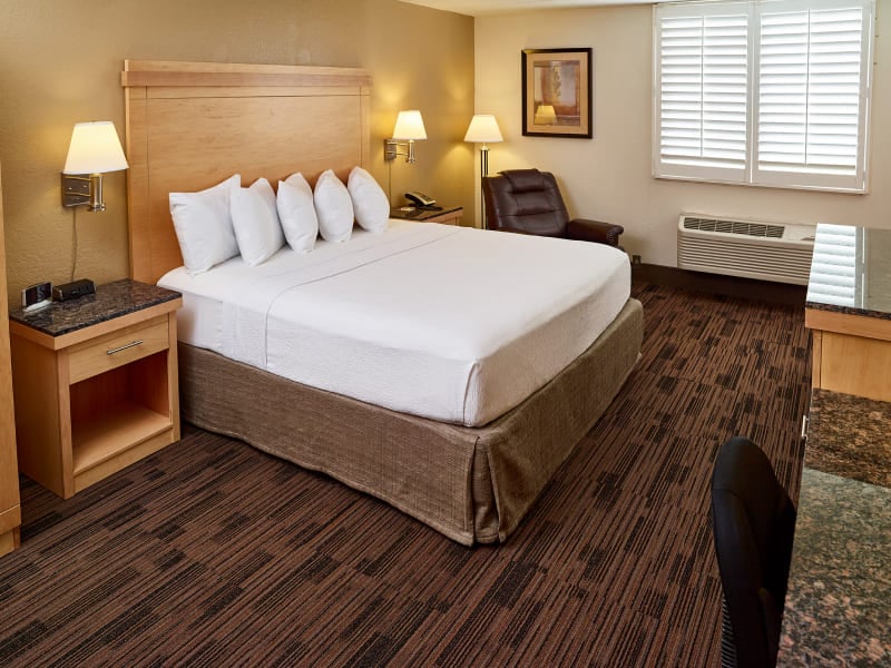 Deluxe King Non-Smoking Room at LivINN Hotel, Maplewood